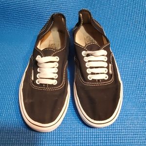 Black/White Vans shoes